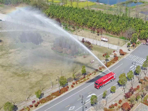 Camion de lutte contre l'incendie robuste SINOTRUK HOWO 8X4 12 roues, 22000 litres d'eau et de mousse, pour sites miniers et industrie lourde - Product Image 6