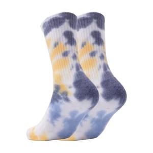 Chaussettes de sport en coton éponge respirant, antibactérien, écologique, à motif tie-dye coloré, avec logo personnalisé - Product Image 4