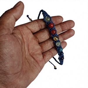 Pulsera de Macramé Azul Hecha a Mano con Incrustaciones de Piedras Naturales, Estilo Boho, Unisex, Ajustable - Product Image 1