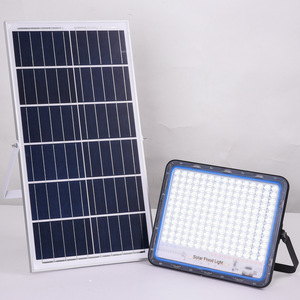 Projecteur solaire LED 200W extérieur IP67 étanche avec télécommande, corps en plastique, angle de faisceau 120°, lumière du jour 5000K, éclairage de jardin - Product Image 4