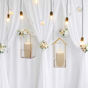 Fabricants de bougeoirs en verre en forme de cabane avec cadre en laiton pour mariages et décorations suspendues - Product Image 1