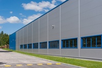 Taller de Construcción Prefabricada Personalizado |   Expansión de Planta con Estructura de Acero |   Construcción de estructuras de truss industriales