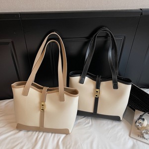 Nouvelle collection été 2025 – Sandales coréennes en PVC transparent effet gelée pour femme, style décontracté et tendance, avec doublure en soie, idéales pour la plage et le quotidien. - Product Image 1