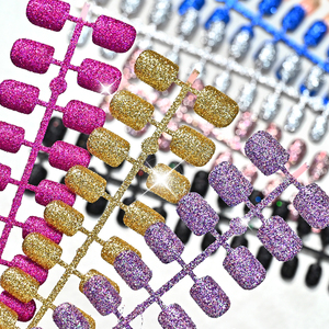 Kit di 192 Unghie Finte Quadrate Corte Scintillanti, Multicolore con Paillettes e Glitter, Unghie Finte Nude Sfumate Lucide Riutilizzabili - Product Image 4