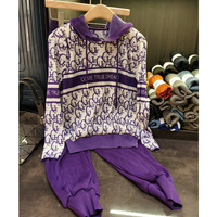 Nuevo conjunto de ejercicio, suéter plisado con capucha y letras de color de contraste, pantalones ajustados, conjunto de 2 piezas para mujer