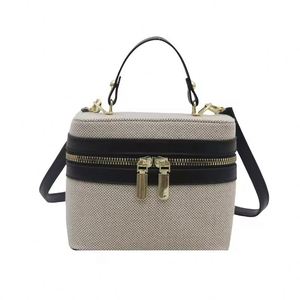 Customized PU Leather Bucket Bag Stylish Crossbody Hand & Woven Drawstring Handbags Fashionable Portable Feature - Product Image 6