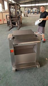 Fabricant de machines mécanisées à grande échelle pour l'élimination de la graisse porcine, équipement automatique de retrait de la peau de viande pour les abattoirs - Product Image 3