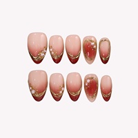 Ongles à presser en acrylique doré dégradé rouge, avec décorations 3D en métal, perles et feuille d'or, forme amande, longueur courte, nouveaux ongles chinois