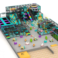 Ensemble de jeux d'intérieur personnalisé pour usage commercial, avec toboggan LED, parc de trampolines, parc d'attractions, construction en alliage métallique et surfaces en peluche