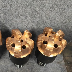 <span class=keywords><strong>4</strong></span> شفرات ماسية <span class=keywords><strong>PDC</strong></span> قوس حفر آبار المياه 3 شفرات لحفر الصخور - Product Image 3