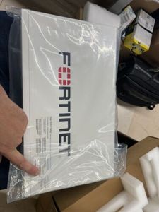 En Stock Licencia de Firewall Fortinet FortiGate FG-400F-BDL-950-36 UTP - Product Image 3
