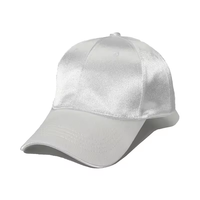 Casquette de baseball en satin doublée de soie à 6 panneaux pour femmes avec trou pour queue de cheval, vente en gros