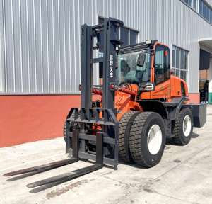 Nouveau chariot élévateur diesel tout-terrain de 1,5 tonne, 2 tonnes, 3 tonnes, 3,5 tonnes, 4 tonnes, 5 tonnes, 6 tonnes à vendre - Product Image 2