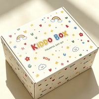 Boîte cadeau en carton ondulé avec impression colorée personnalisée, motif arc-en-ciel mignon pour les fêtes d'anniversaire des enfants et l'emballage de jouets
