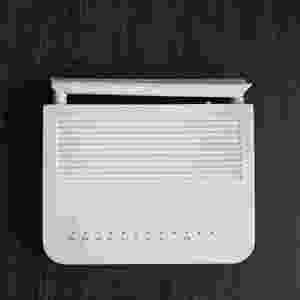 ONT GPON/EPON de haute qualité avec micrologiciel anglais et modem fibre haute vitesse avec services vidéo IPTV 4GE 2,4 GHz - Product Image 5