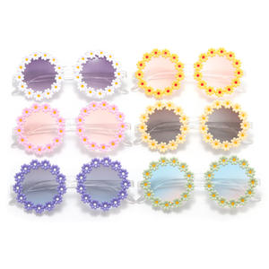 <span class=keywords><strong>Gafas</strong></span> de <span class=keywords><strong>Sol</strong></span> Infantiles con Diseño de Margarita, Estilo Retro <span class=keywords><strong>Boho</strong></span> 2025, <span class=keywords><strong>Gafas</strong></span> de <span class=keywords><strong>Sol</strong></span> con Forma de Flor de Margarita para Niños y Niñas - Product Image 3