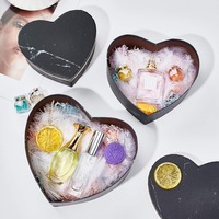 Boîte cadeau rigide personnalisée en forme de cœur noir en carton recyclé PPWR, design éco-responsable, finition mate, logo OEM personnalisé, Saint-Valentin
