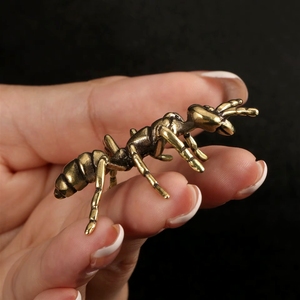 Statua di Formica in Ottone Elettroplaccato all'Ingrosso, Scultura Artistica di Insetti da Collezione - Product Image 1
