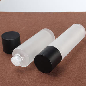 Botella de Vidrio Cosmética Cuadrada con Logotipo Personalizable, Tapa Negra con Pulverizador, para Pelucas, Pestañas Postizas, Mascarillas Faciales, Lociones y Sprays para el Cuidado de la Piel - Product Image 4