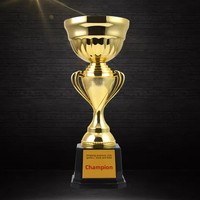Personnaliser des trophées sportifs universels haut de gamme en métal avec logos exclusifs. Convient aux événements. Vente en gros disponible.
