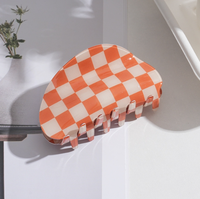 Sheshares Élégant serre-cheveux en PVC pour filles, personnalisable, grand modèle semi-circulaire, motif requin avec motif damier coloré