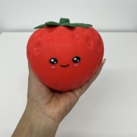 Groot formaat 14 cm gesimuleerd aardbeivormig fruit decompressiespeelgoed meisje knijpstressverlichting bal speelgoed