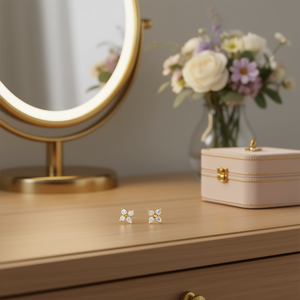 ต่างหูรูปดอกไม้สีทอง 4 มม. คริสตัลกลมประดับเพชรแบบหนามเตย เครื่องประดับแฟชั่นคลาสสิกสำหรับผู้หญิง E1398 - Product Image 2