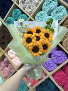 Paquete <span class=keywords><strong>de</strong></span> 9 Limpiapipas con Forma <span class=keywords><strong>de</strong></span> <span class=keywords><strong>Girasol</strong></span> para Manualidades, Ramo <span class=keywords><strong>de</strong></span> Flores <span class=keywords><strong>de</strong></span> Limpiapipas, Suministros al por Mayor para Graduación y Día <span class=keywords><strong>de</strong></span> la Madre - Product Image 1