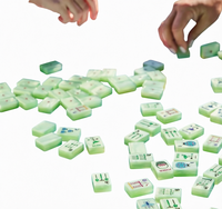 Ensemble de Mahjong Lumineux 160 Tuiles Acryliques Vert Matcha Perle Pop Art Jeu de Table Portable pour Fête de Jardin Ensemble de Mahjong Américain