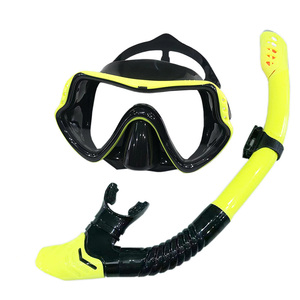 Juego de buceo de esnórquel para adultos de alta calidad con válvula de purga de vidrio recubierta antivaho y boquilla de silicona antisalpicaduras - Product Image 4