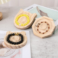 Plateau de présentation rond en bois massif antique pour bracelets perlés