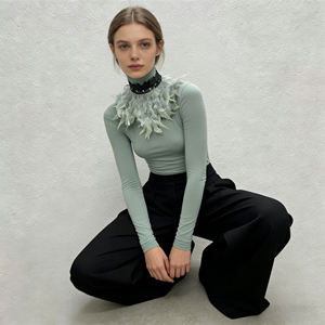 Boa/Écharpe en plumes de dinde naturelles de qualité supérieure, élégant accessoire de col faux pour les costumes d'Halloween, les bals masqués et les fêtes à thème - Product Image 5