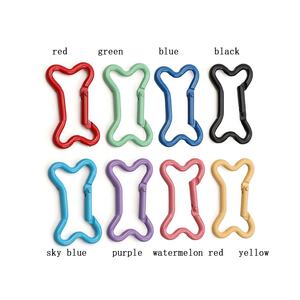 Mousqueton porte-clés en alliage d'<span class=keywords><strong>aluminium</strong></span> durable YYX, forme os de chien, 50*29mm, pour promotion - Product Image 5