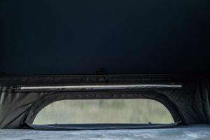 Enjoin工場製 ハードシェル アルミニウム ルーフトップテント ピックアップトラックキャンパー 車用ルーフテント SUV/4x4向け メーカー直販 - Product Image 6