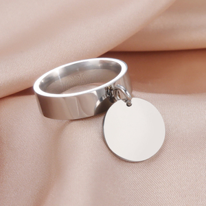 <span class=keywords><strong>Bague</strong></span> minimaliste en acier inoxydable <span class=keywords><strong>de</strong></span> couleur or avec grand pendentif rond, bagues pour les doigts, cadeaux d'anniversaire à la mode pour femmes <span class=keywords><strong>2022</strong></span> - Product Image 2