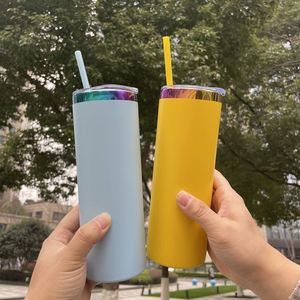 Vaso Personalizado con Logotipo Grabado con Láser, 20 oz, Diseño Delgado con Arcoíris en la Parte Inferior, Negro, Azul, Blanco, Rosa, Amarillo - Product Image 3