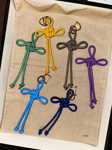 Miu Phong Cách Cổ Điển PU Da Trung Quốc May Mắn Hôn Mặt Dây Chuyền In Kết Cấu Kim Loại Túi Quyến Rũ Xe Keychain Quà Tặng Với Lụa Màn Hình In Ấn - Product Image 3