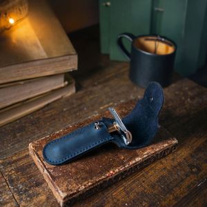Étui de rasoir en cuir véritable pour homme et étui de protection – Design moderne et durable pour cadeaux de bienvenue - Product Image 3