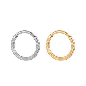 Fuxuan ASTM F136 Titanium hammergeschindeltes Segment Klicker Nase-<span class=keywords><strong>Ring</strong></span> Piercing Hersteller - Product Image 2