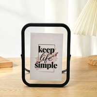 Cadre photo en métal et verre de style nordique créatif avec gaufrage géométrique doré pour spécimens végétaux DIY, idéal pour la décoration intérieure