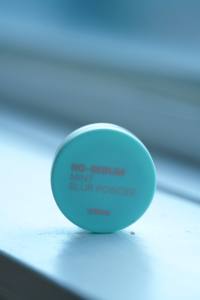 Polvo Fijador de Poros Invisible con Árbol de Té y Menta, Sin Sebo, con PHA para un Acabado Mate Suave - Product Image 5