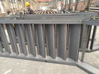Escalier extérieur à double poutre, poutres galvanisées à chaud, marches antidérapantes, design résistant aux intempéries