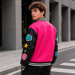 <span class=keywords><strong>Giacca</strong></span> Varsity Personalizzata da Uomo, <span class=keywords><strong>Fucsia</strong></span> e Nera con Patchwork, Ricami Grafici, Stile Retrò Casual da Baseball - Product Image 3