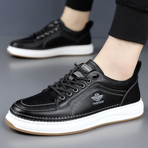 Zapatillas deportivas blancas casuales para hombre, modernas, con suela de goma y tacón plano, para el tiempo libre. - Product Image 4