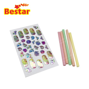 ลูกอมแท่ง CC พร้อมสติกเกอร์ติดเล็บ รสผลไม้ ลูกอมแท่ง CC รสเปรี้ยว สำหรับเด็กผู้หญิง ลูกอมแท่ง CC รสชาติอร่อย - Product Image 1