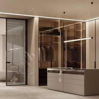 Aqua Gallery Armoire de luxe moderne avec porte en verre extensible et personnalisée pour chambre à coucher et salon