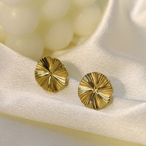 Gold Plated <b>Titanium</b> Steel <b>Stud</b> Earrings Flower Shape Geometric Design Everyday Wear Women's Jewelry - Product Image 1