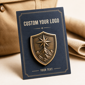 Insignia de Escudo 3D Fundida a Presión con Brújula de Montaña en Bronce Antiguo Personalizada - Product Image 2