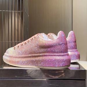 รองเท้าดีไซเนอร์สุดฮิต รองเท้าผ้าใบลำลองผู้ชาย ประดับเพชร สวยหรู สไตล์รองเท้าบอลรูม สำหรับผู้หญิง ป้องกันเชื้อโรค - Product Image 2