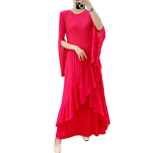 Nouvelles robes décontractées Miyake longues plissées pour femmes élégantes et solides robes pour dames de taille libre pour les vacances style doux - Product Image 2